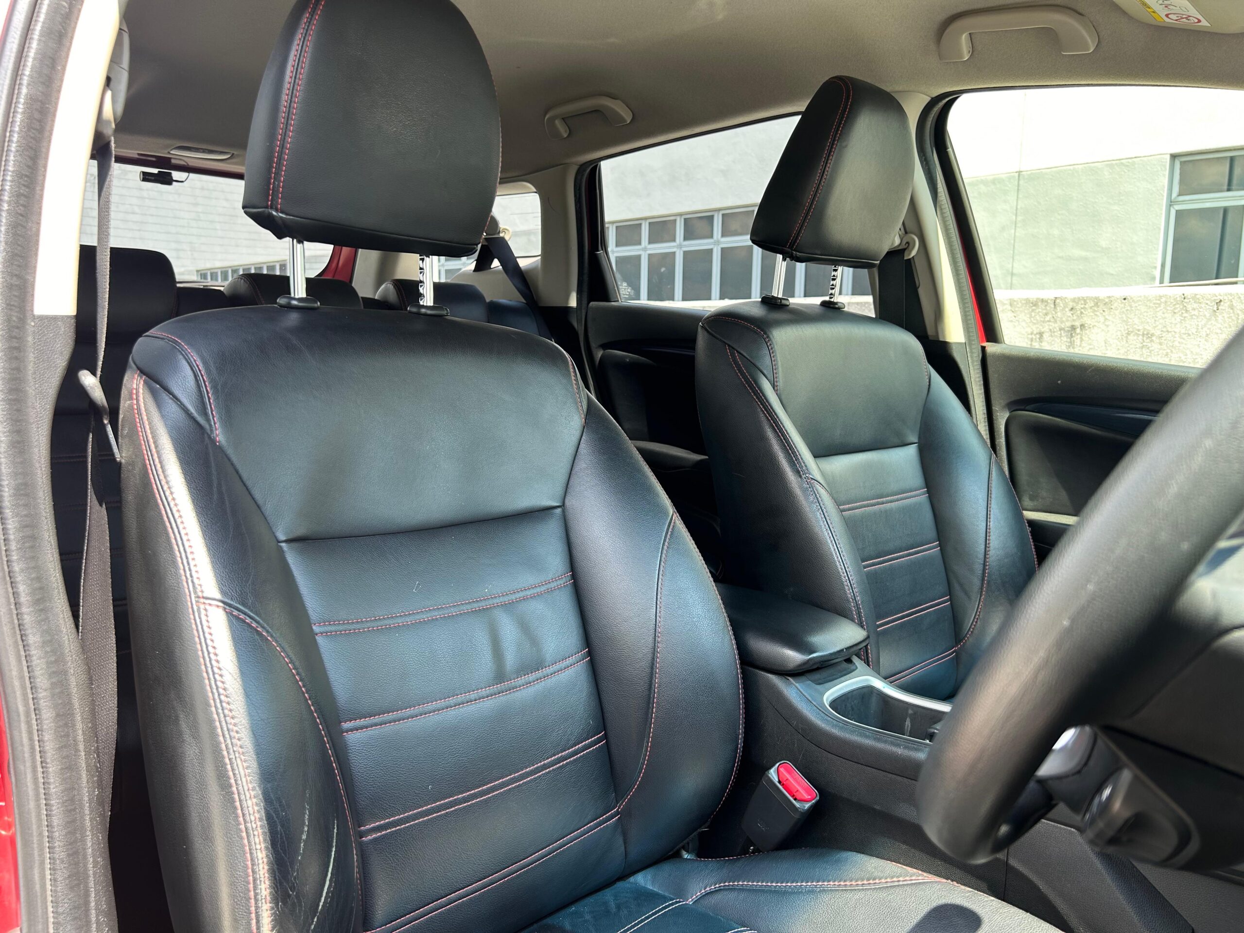 Int Front Seats