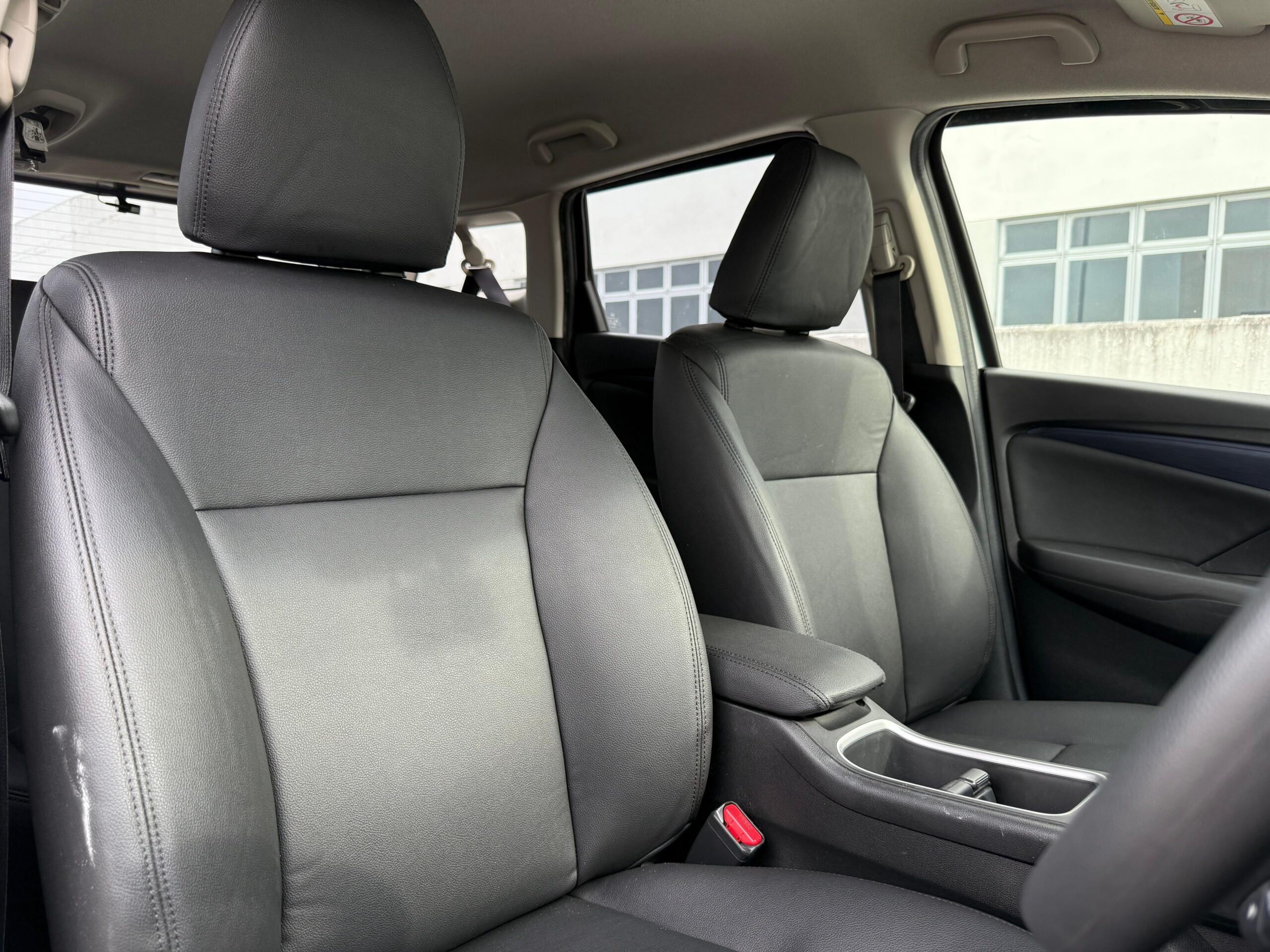 Int Front Seats