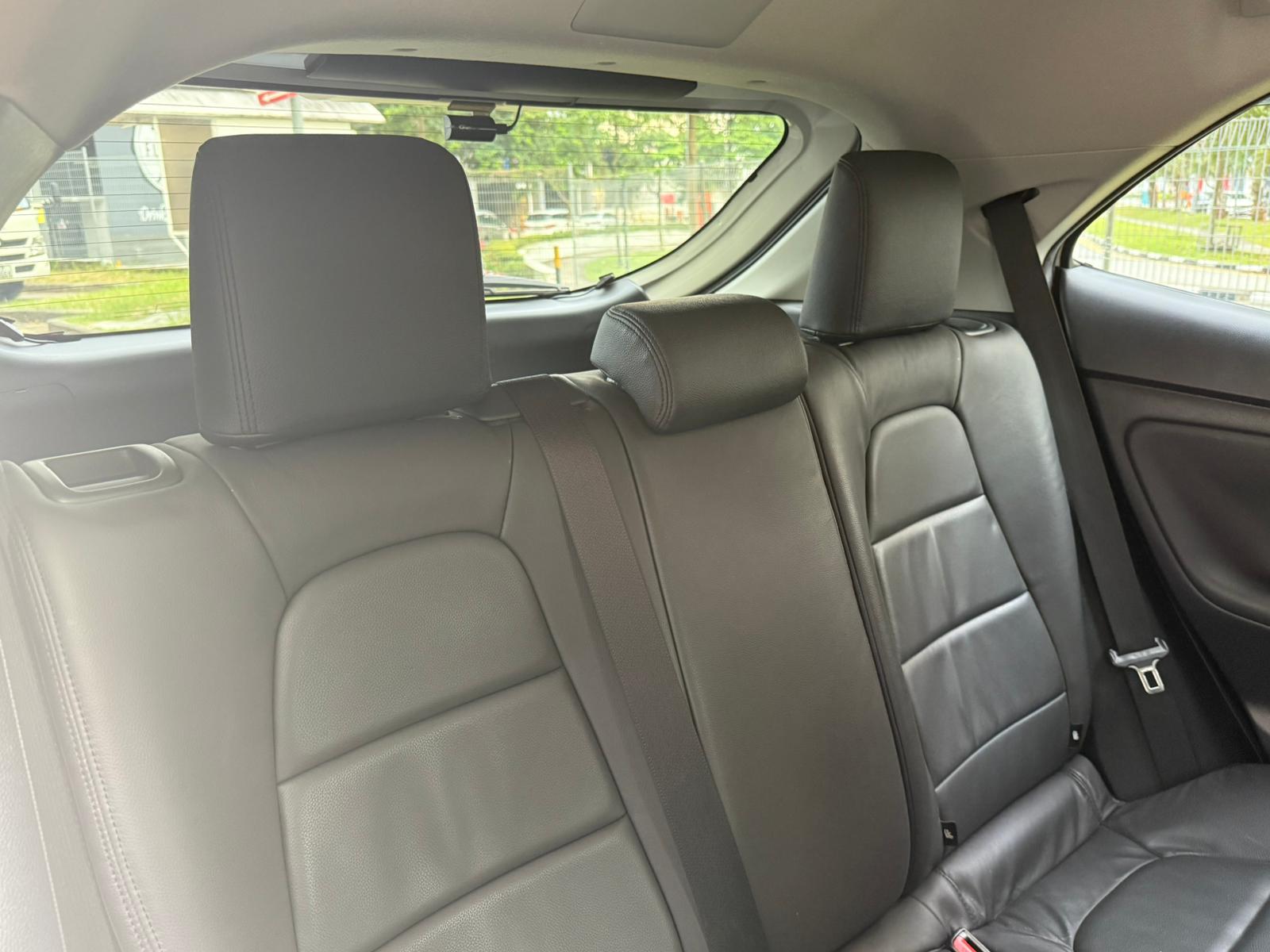 Int Back Seats 2