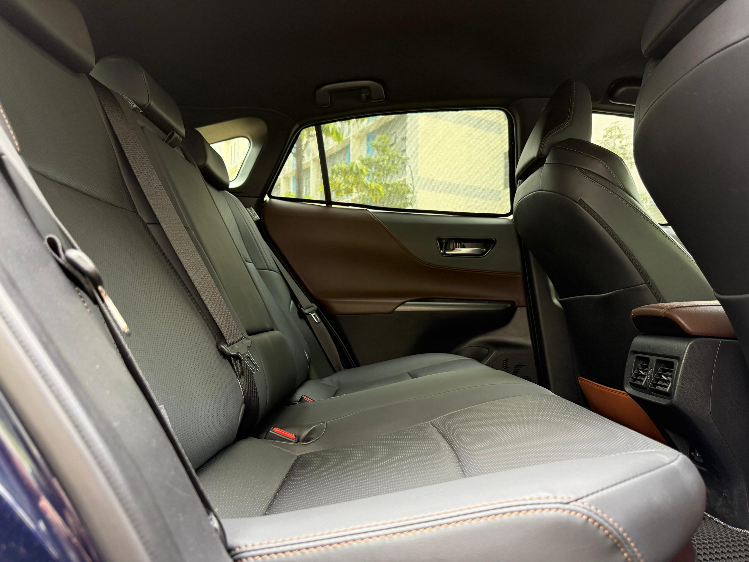 Int Back Seats 2