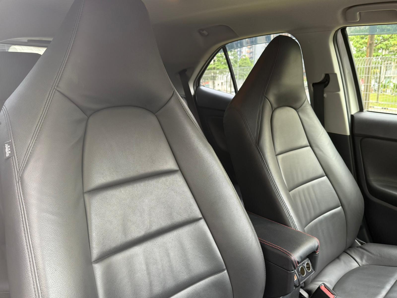 Int Front Seats