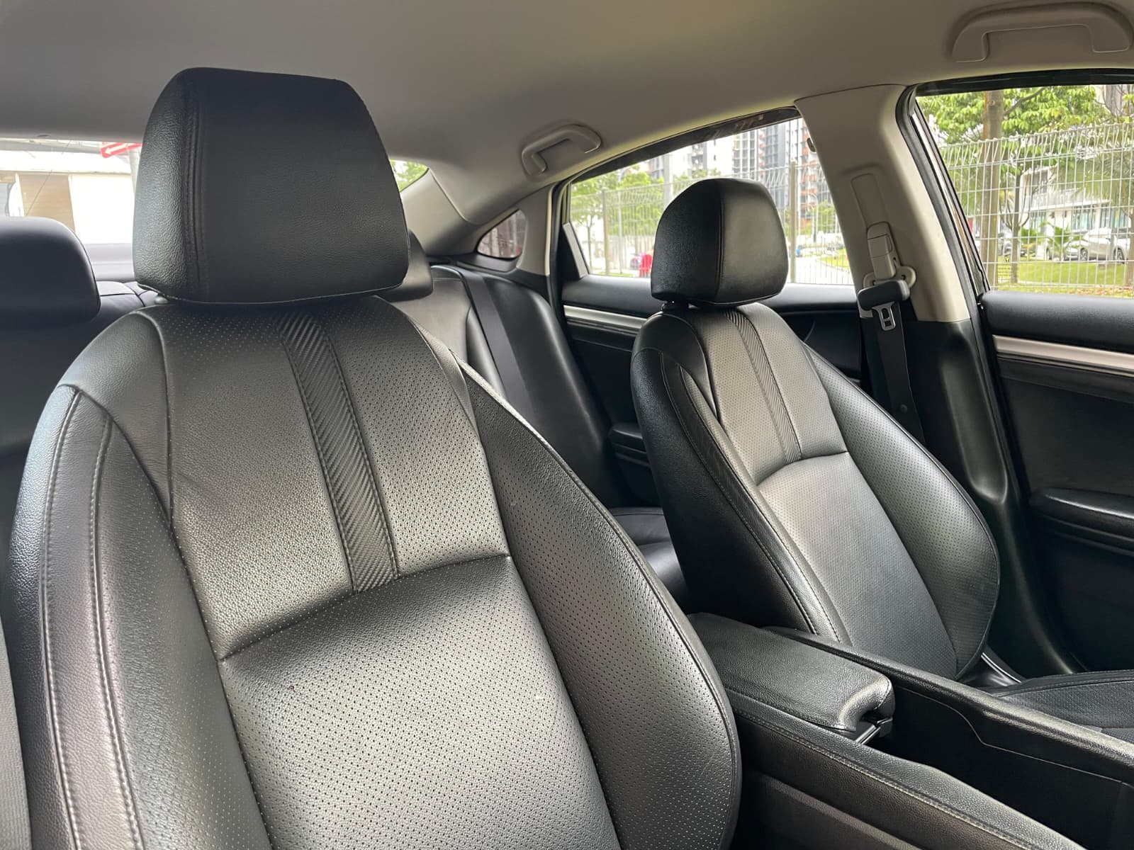Int Front Seats