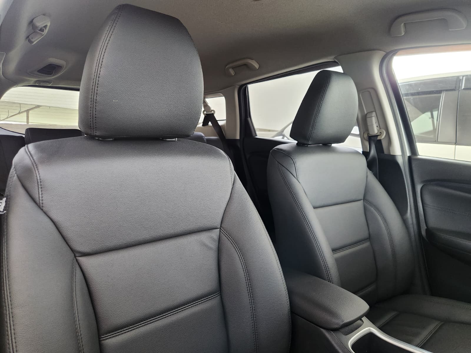 Int Front Seats