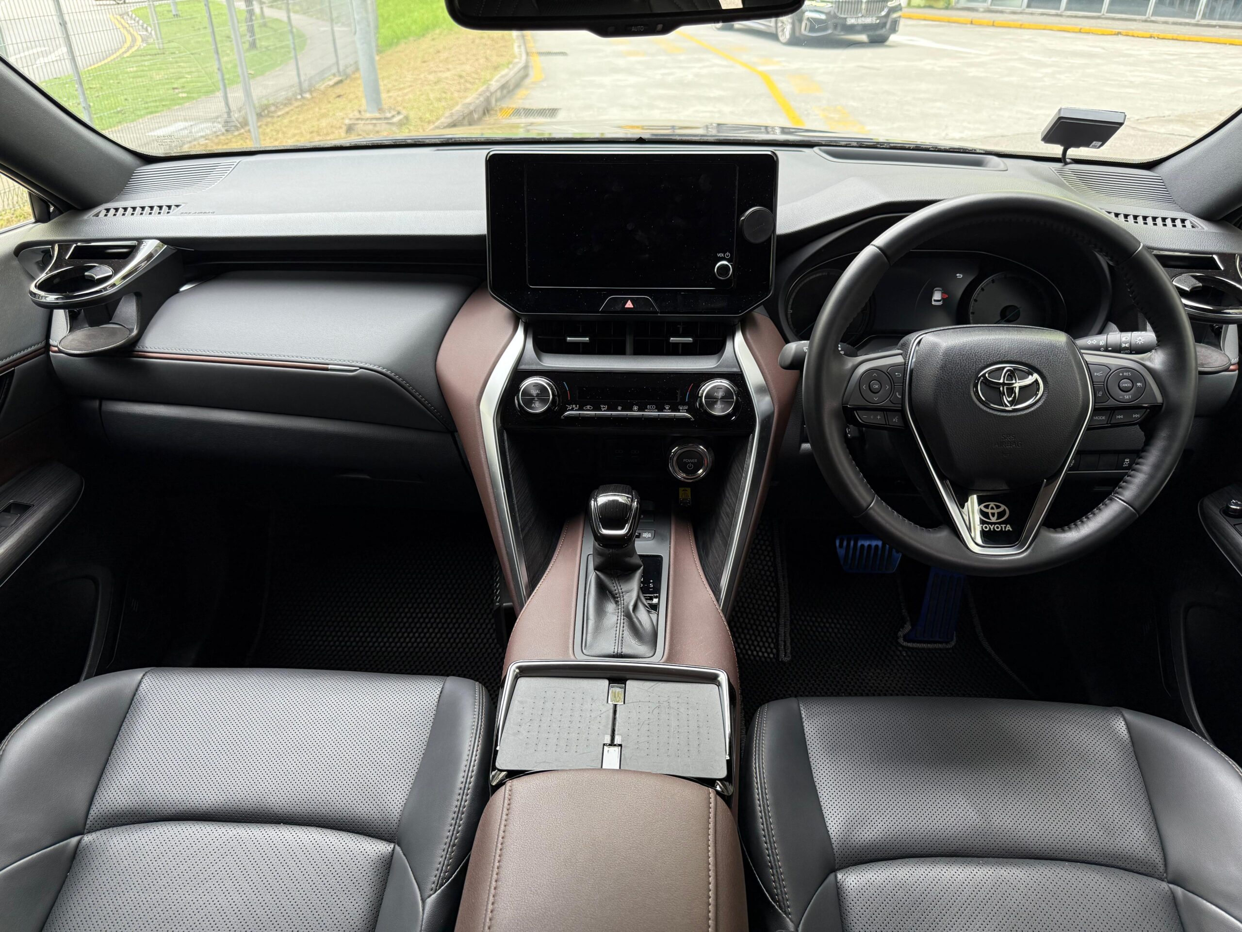 Int Front Seats
