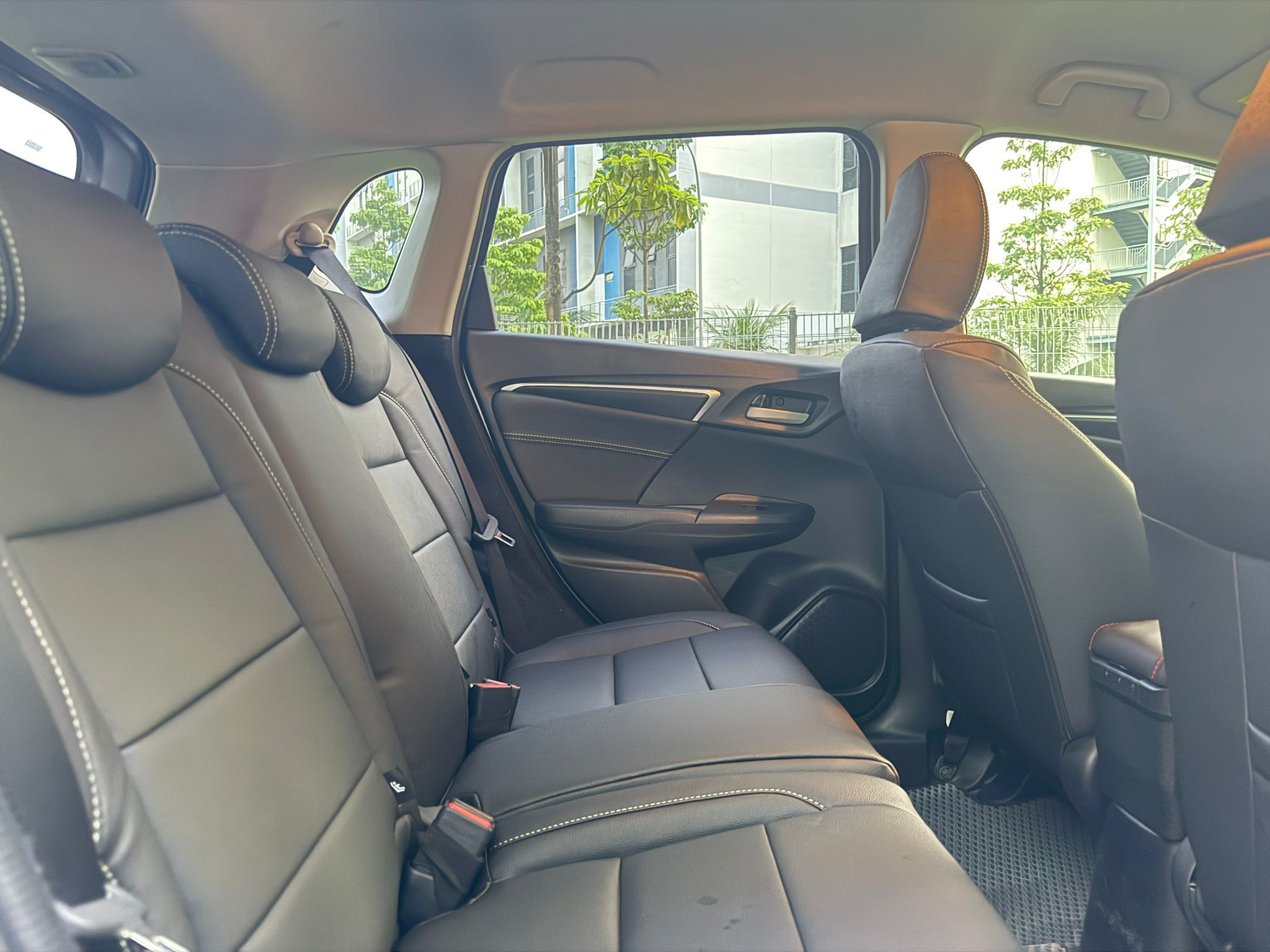 Int Back Seats