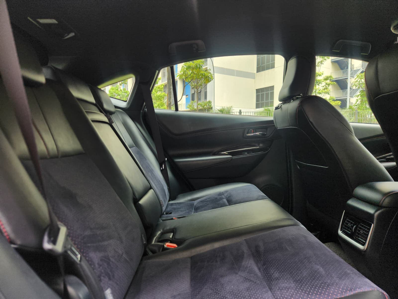 Int Back Seats 2