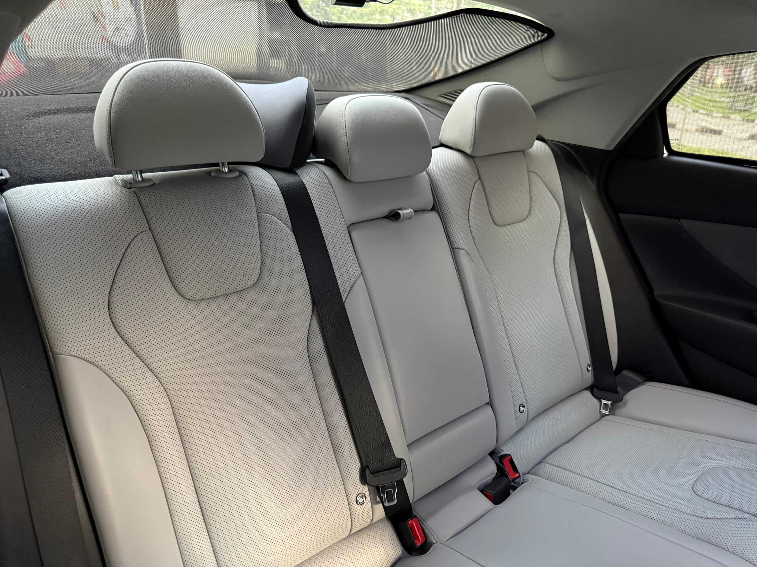 Int Back Seats 2