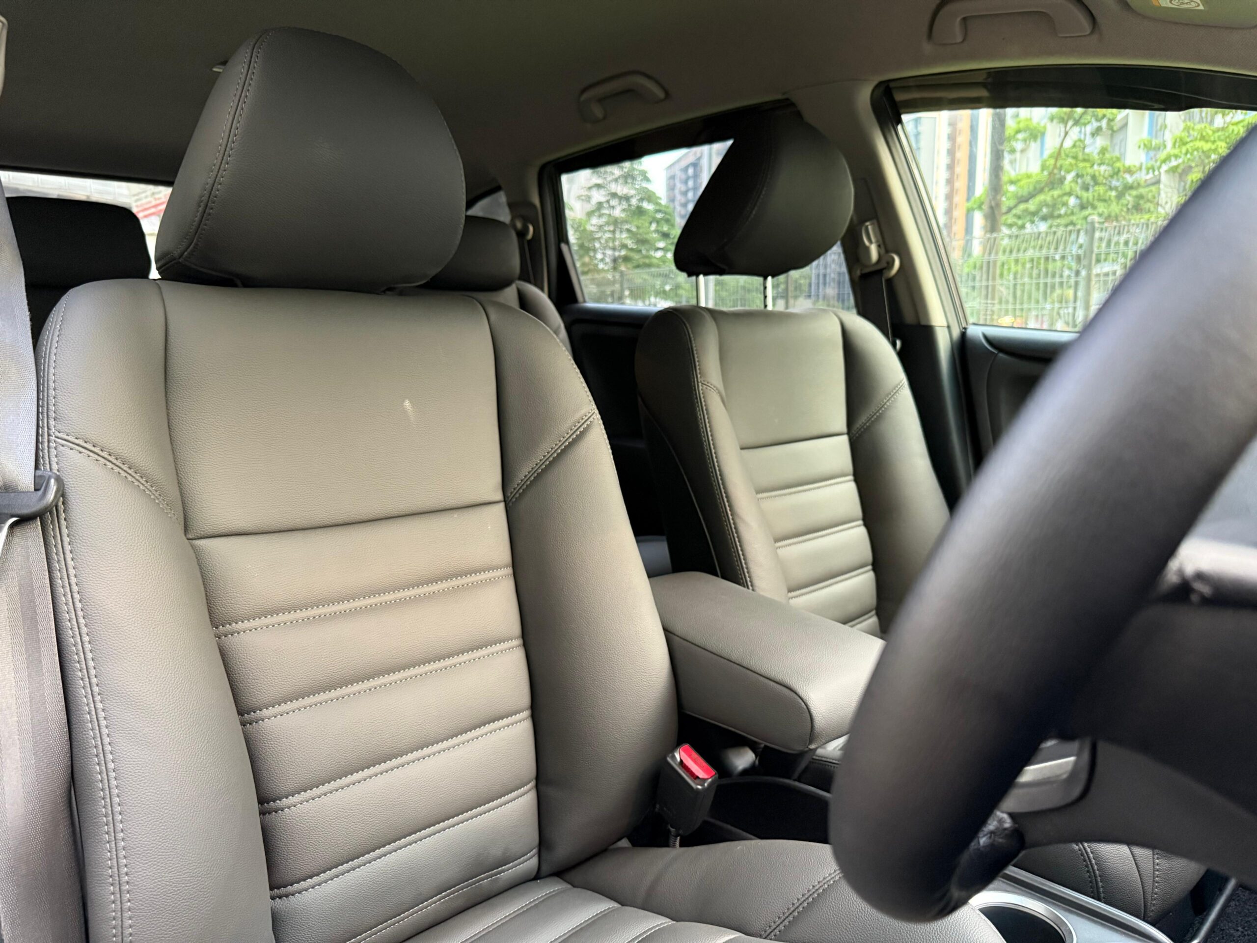 Int Front Seats