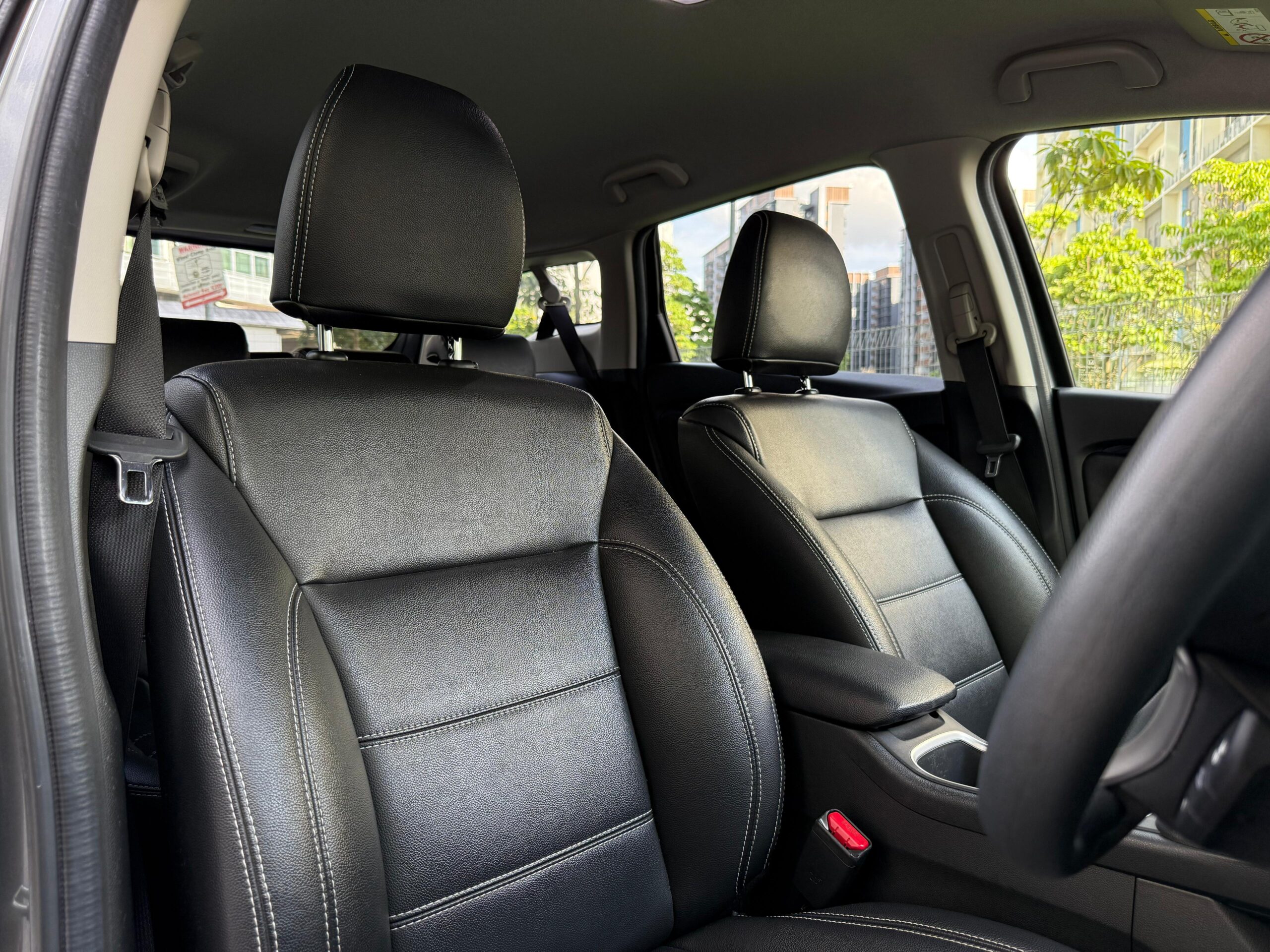 Int Front Seats